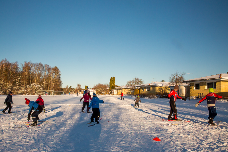 (Smyg)premiär för skidlek.