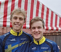 Oskar Sjöberg och Albin Ridefelt, nöjda WC-löpare i Finland