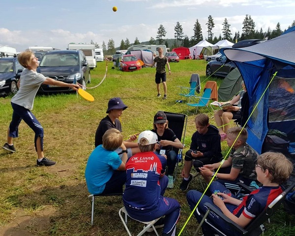 Camping vid TC med gott om tid för boll- och kortspel